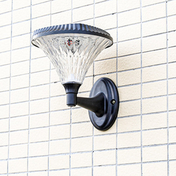 Moderne minimalistiske solvannavstøtende diamant rund ABS PC LED utendørs lys for uteplass | Skanto