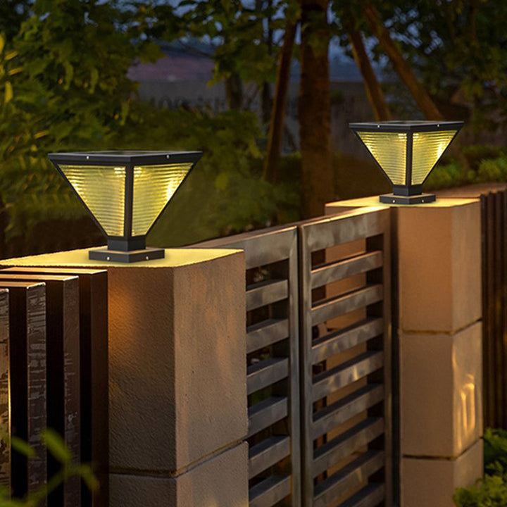 Moderne Minimalistisk Solvannslippende Firkantet Prismatic Rustfritt Stål Glass LED Utendørs Lys For Terrasse | Skanto
