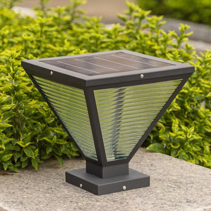 Moderne Minimalistisk Solvannslippende Firkantet Prismatic Rustfritt Stål Glass LED Utendørs Lys For Terrasse | Skanto
