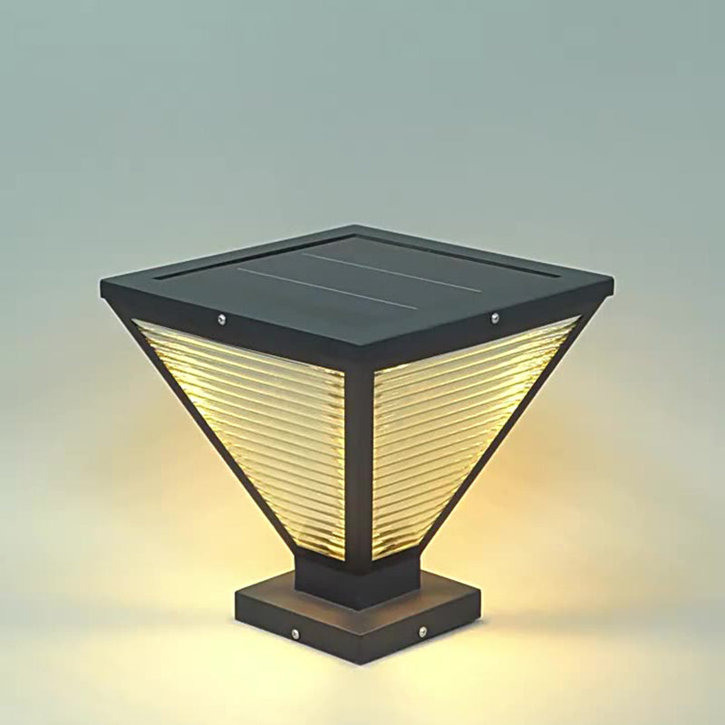 Moderne Minimalistisk Solvannslippende Firkantet Prismatic Rustfritt Stål Glass LED Utendørs Lys For Terrasse | Skanto