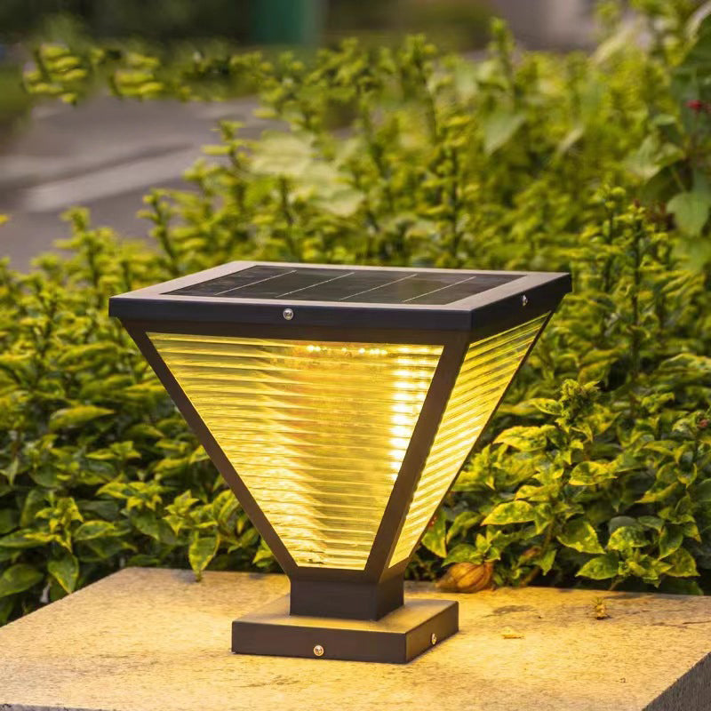 Moderne Minimalistisk Solvannslippende Firkantet Prismatic Rustfritt Stål Glass LED Utendørs Lys For Terrasse | Skanto