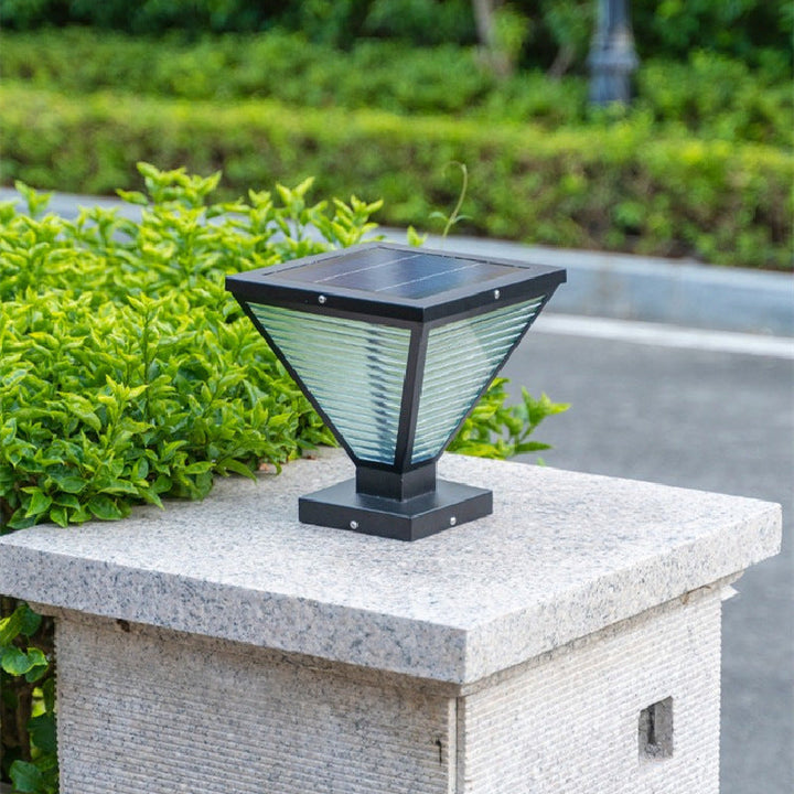 Moderne Minimalistisk Solvannslippende Firkantet Prismatic Rustfritt Stål Glass LED Utendørs Lys For Terrasse | Skanto