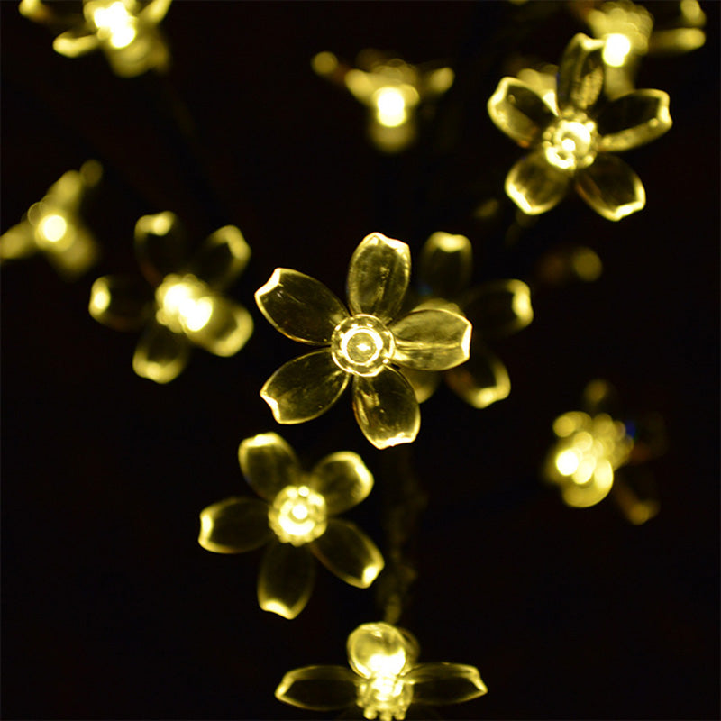 Moderne Art Deco Kirsebærblomst Lotus Plast LED Utendørs Bakke Plug Light For Hage | Skanto