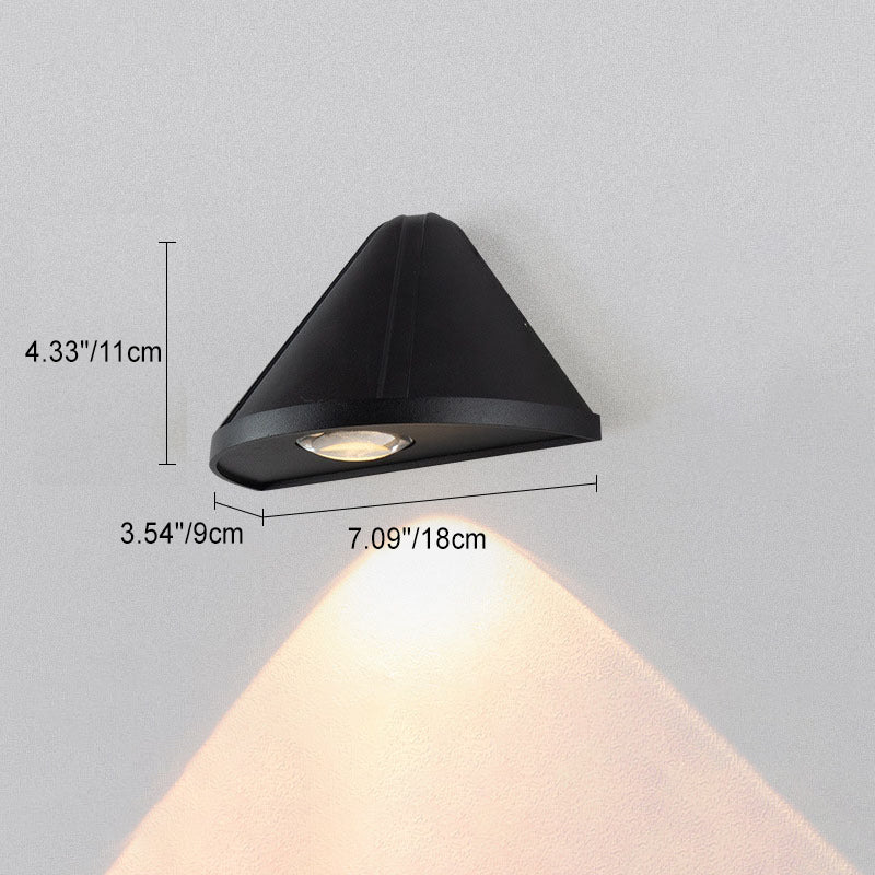 Moderne Minimalistisk Triangel Vanntett Linse Aluminium LED Vegglampe For Utendørs Patio | Skanto