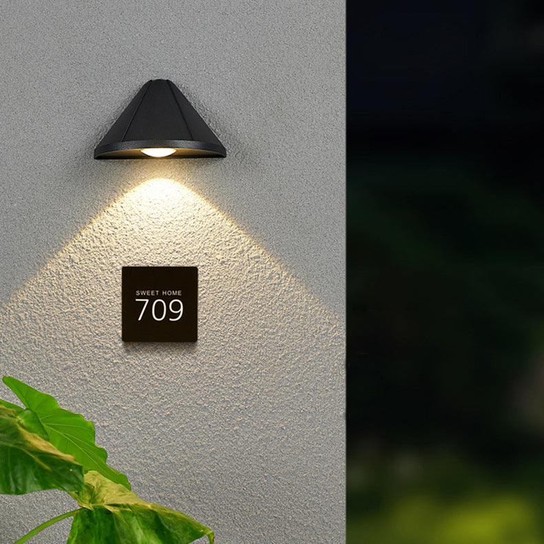 Moderne Minimalistisk Triangel Vanntett Linse Aluminium LED Vegglampe For Utendørs Patio | Skanto
