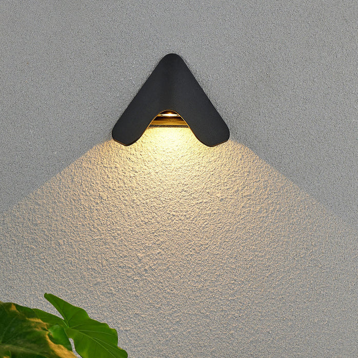 Moderne Minimalistisk Trekant Fuglerede Halv Sirkel Vanntett Aluminium LED Vegglampe For Utendørs Patio | Skanto