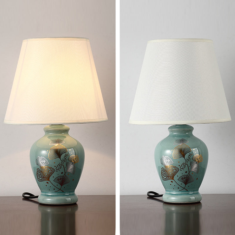 Skanto | Tradisjonelt kinesisk blomsterdesign rund vifte stoff keramikk 1-lys bordlampe til stuen