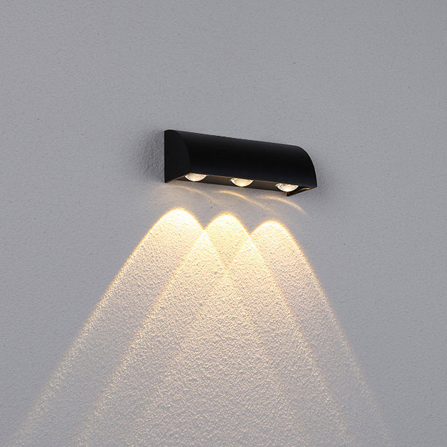Moderne Enkelthet Vanntett Buet Sylinderformet Aluminium PC LED Vegglampe For Utendørs Terrasse | Skanto