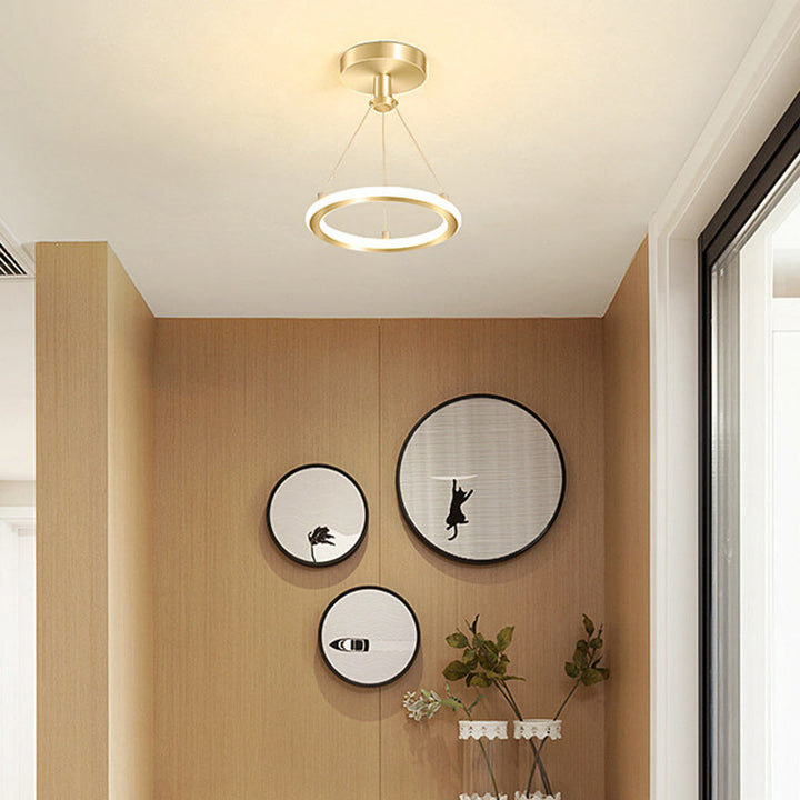 Skanto | Moderne Nordisk Rund Metall Silica LED Semi-Flush Mount Taklampe for Korridor