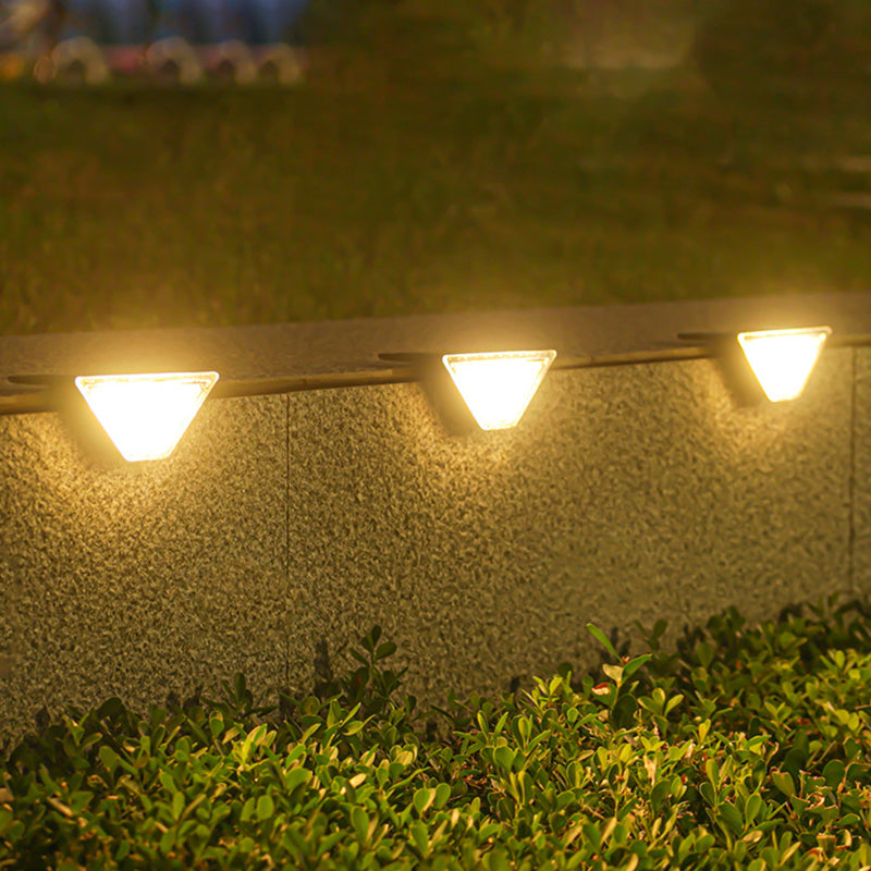 Moderne Enkelhet Sol Vannavstøtende ABS PS Triangel LED Landskapsbelysning Utendørs Lys For Utendørs Terrasse | Skanto