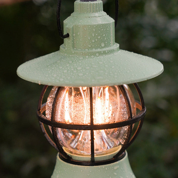 Moderne, vanntett og oppladbar LED-bordlampe i retrostil laget av ABS-, PS- og PP-stål for utendørs bruk – ideell for hagen.