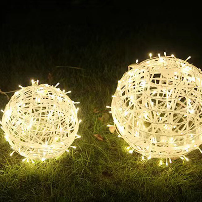 Moderne Art Deco Vanntett PVC Hengeball Dekorasjon LED Utendørs Pendellampe Utendørs Lys For Hage | Skanto
