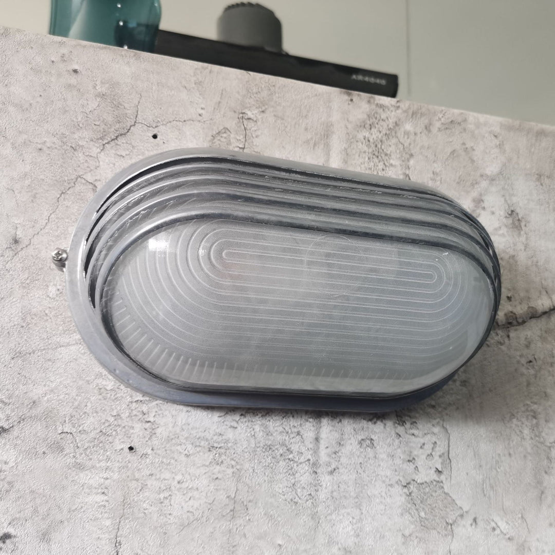 Moderne Industriell Vanntett Aluminiums Glass Frosted Oval Stripet 1-Lys Vegglampe For Utendørs Terrasse | Skanto