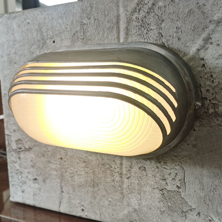 Moderne Industriell Vanntett Aluminiums Glass Frosted Oval Stripet 1-Lys Vegglampe For Utendørs Terrasse | Skanto