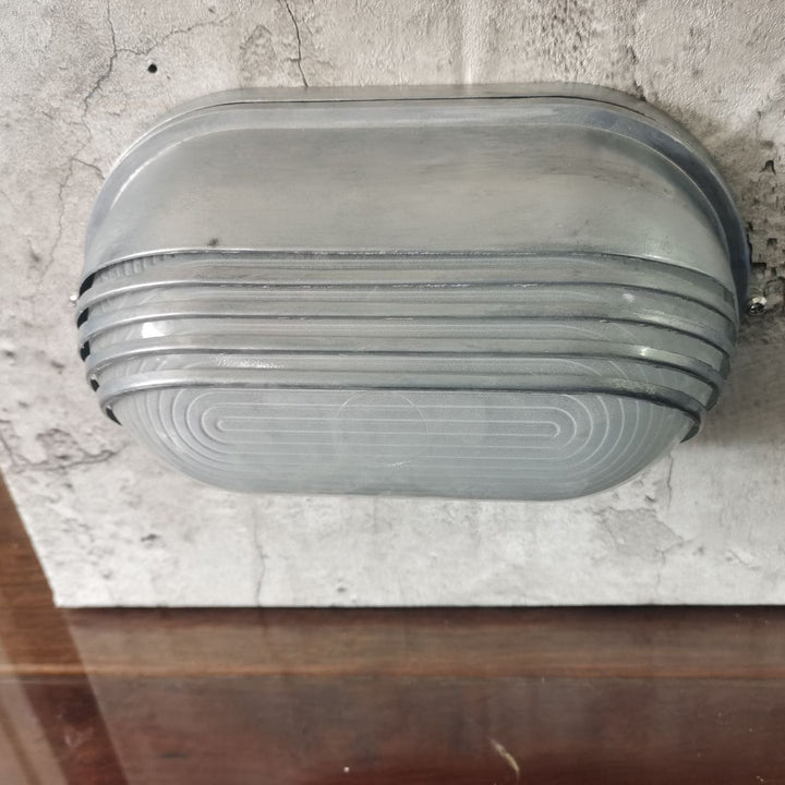 Moderne Industriell Vanntett Aluminiums Glass Frosted Oval Stripet 1-Lys Vegglampe For Utendørs Terrasse | Skanto