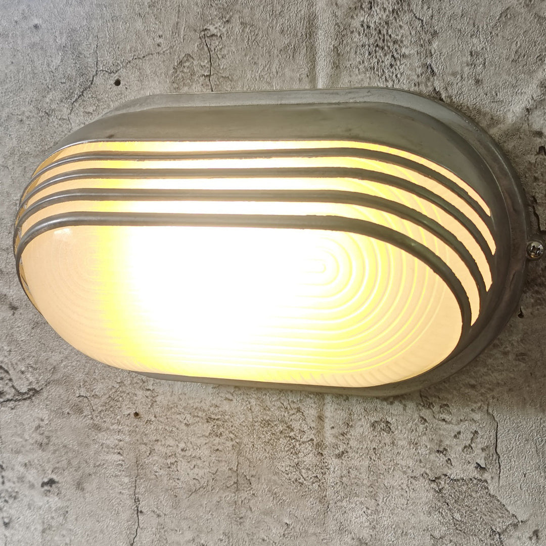 Moderne Industriell Vanntett Aluminiums Glass Frosted Oval Stripet 1-Lys Vegglampe For Utendørs Terrasse | Skanto