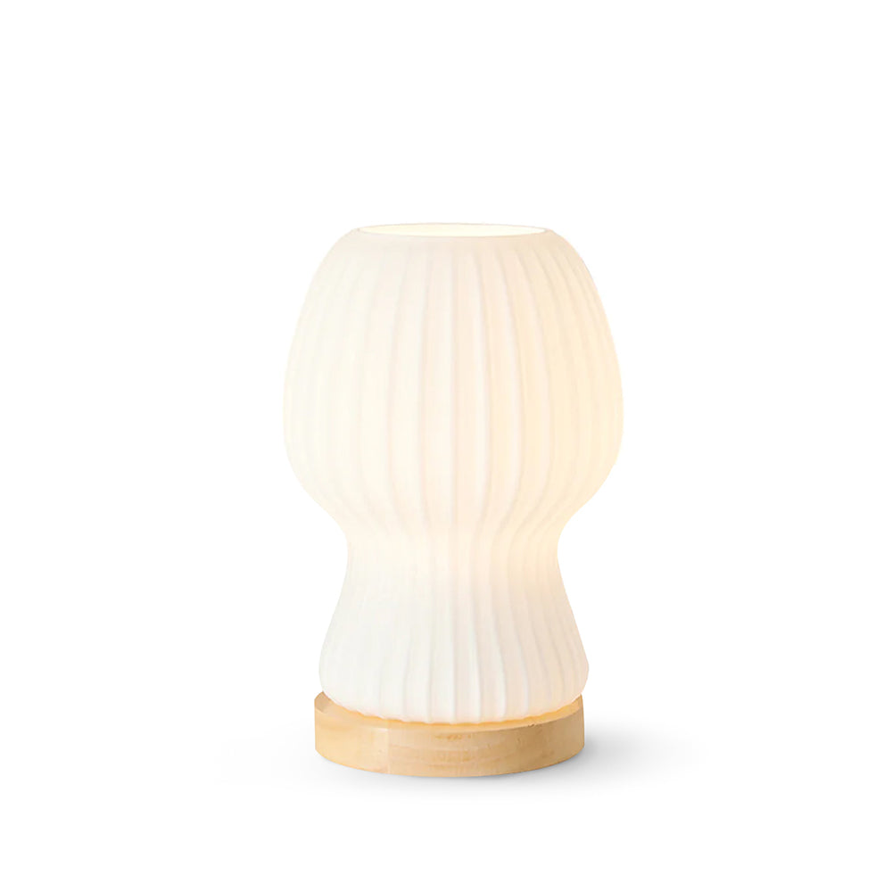 Skanto | GlowBeam – Bøyd Glass Bordlampe med Treakcent