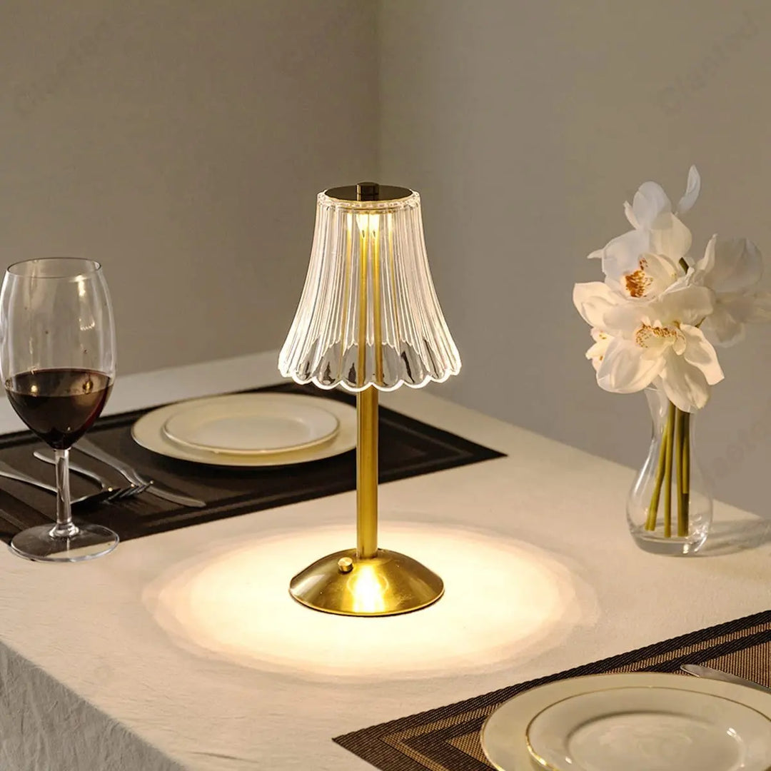 Trådlampe med krystaldekor og dimbar belysning - GlamLight | Skanto