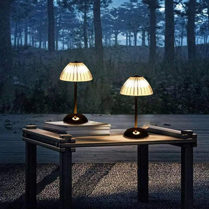 Beacon - LED Krystall Nattbordslampe uten kabel | Skanto