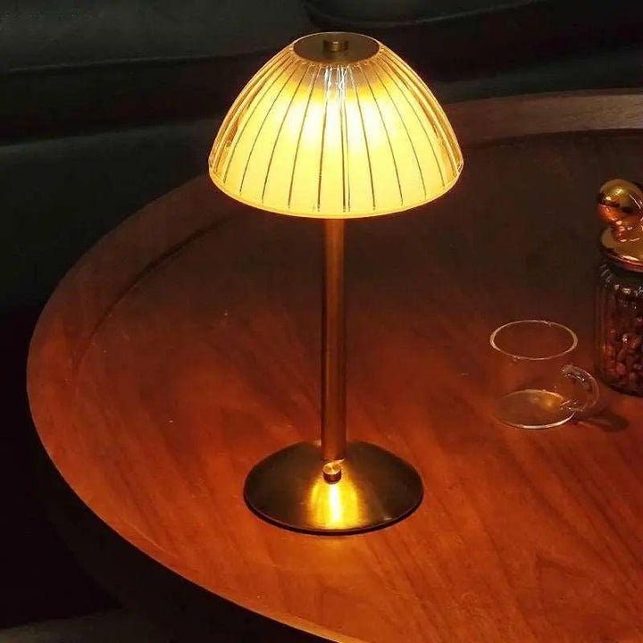 Beacon - LED Krystall Nattbordslampe uten kabel | Skanto