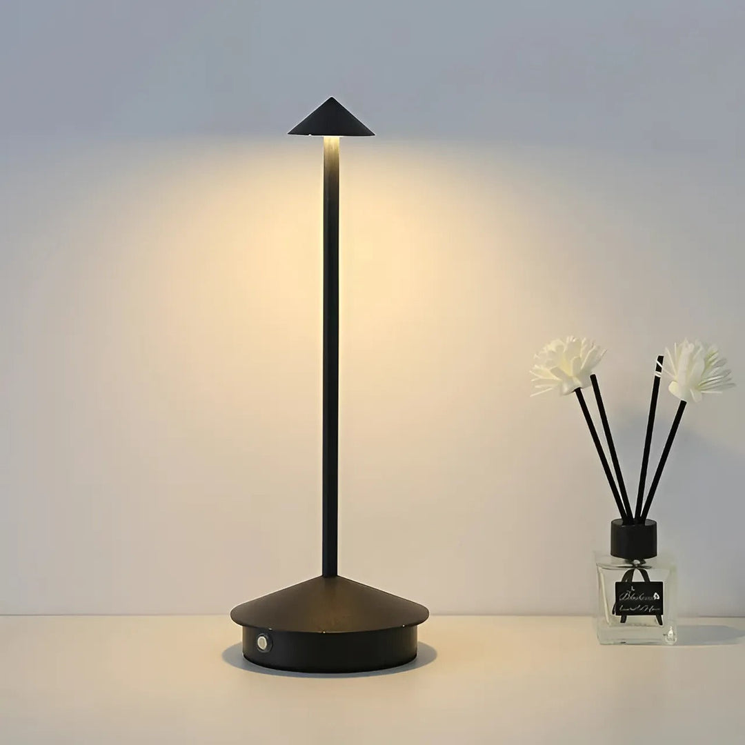 Shanghai Modern Bordlampe - Elegant Svensk Design Stil | Skanto