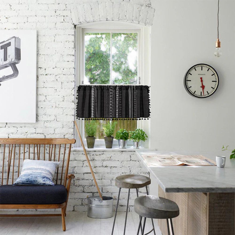 Skanto | Svart Geometrisk Tribal Frynse Kabinett Gardin