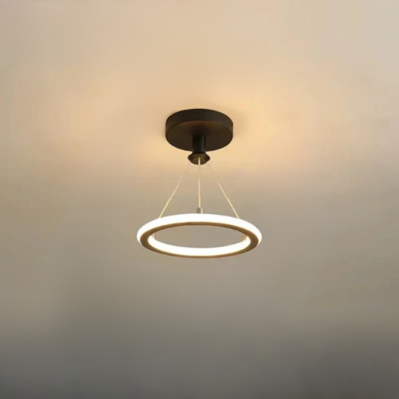 Moderne LED taklampe for gang og entréområde, minimalistisk belysning | Skanto