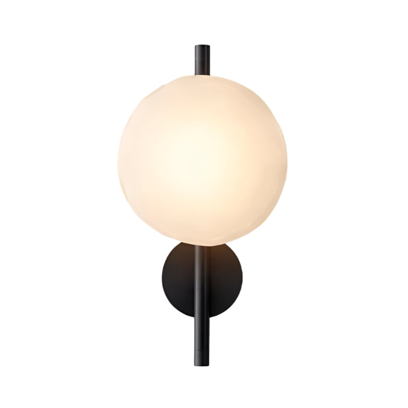 Skanto | Rund Glass Vegglampe i Skandinavisk Design