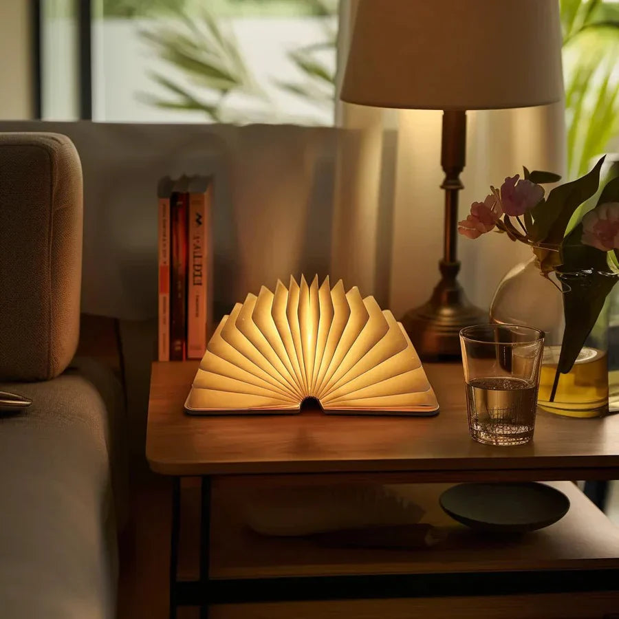 Brettbar Boklampen med Varm LED Belysning - StoryGlow | Skanto
