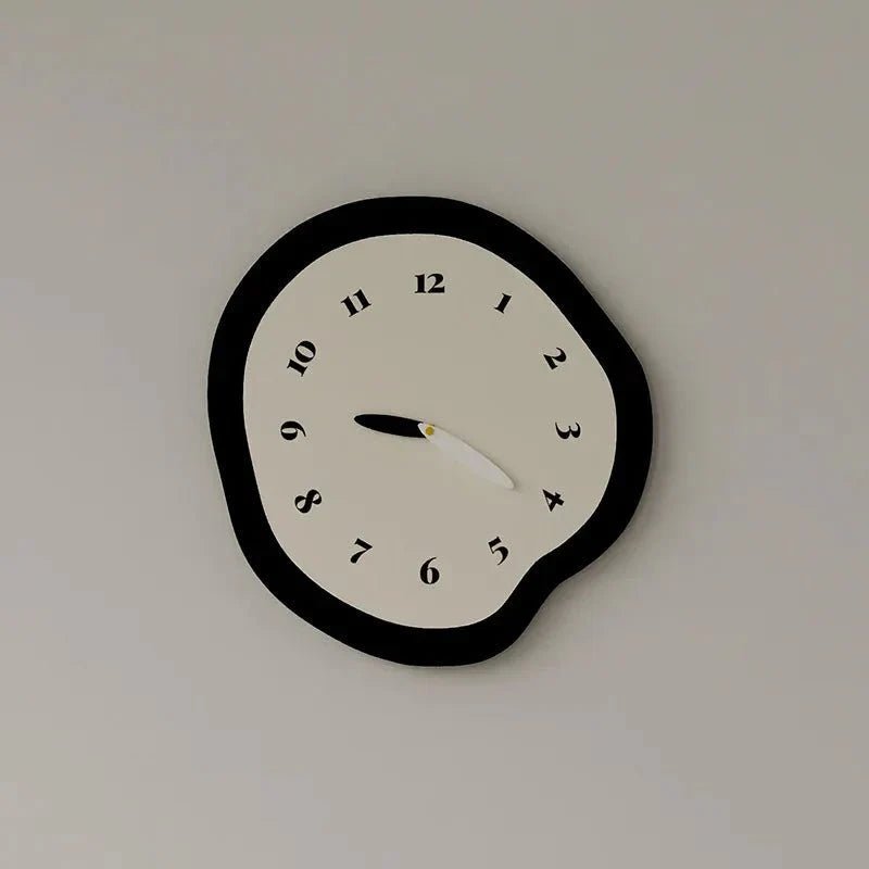 Skanto | Moderne Abstrakt Veggklokke med Elegant Akrylfinish