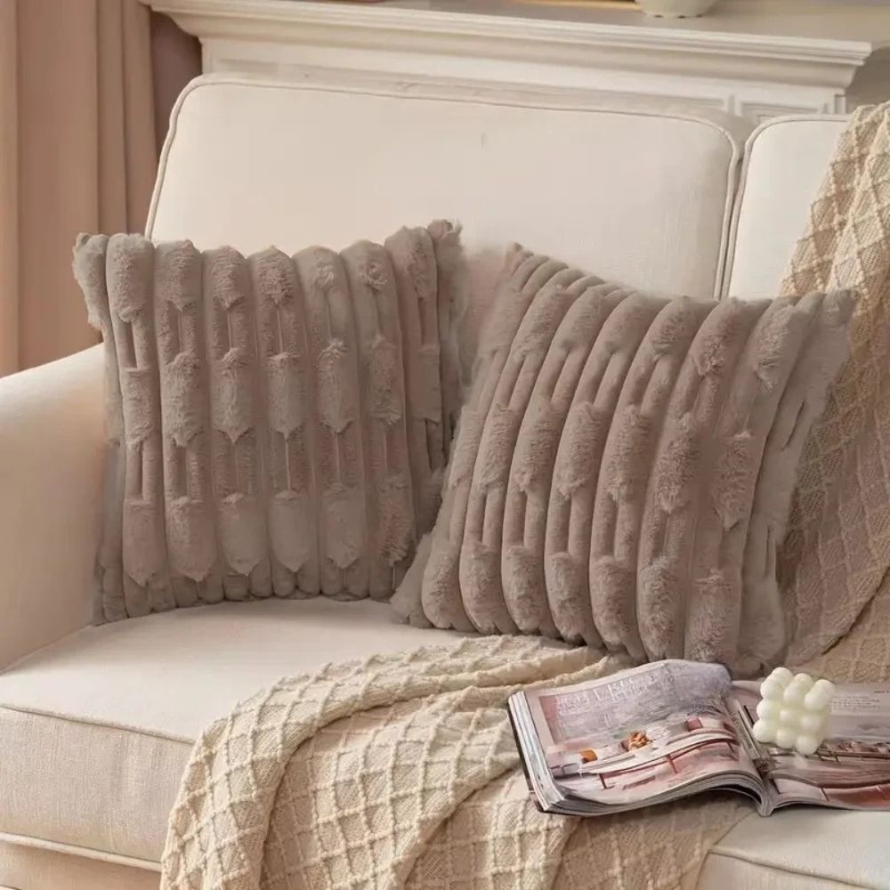 Skanto | Calm Weave Plush Cushion Cover