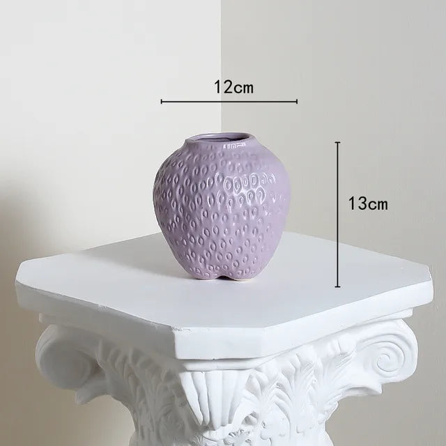 Keramisk vase i jordbærdesign, dekorativ blomsterkrukke for stue og kjøkken | Skanto