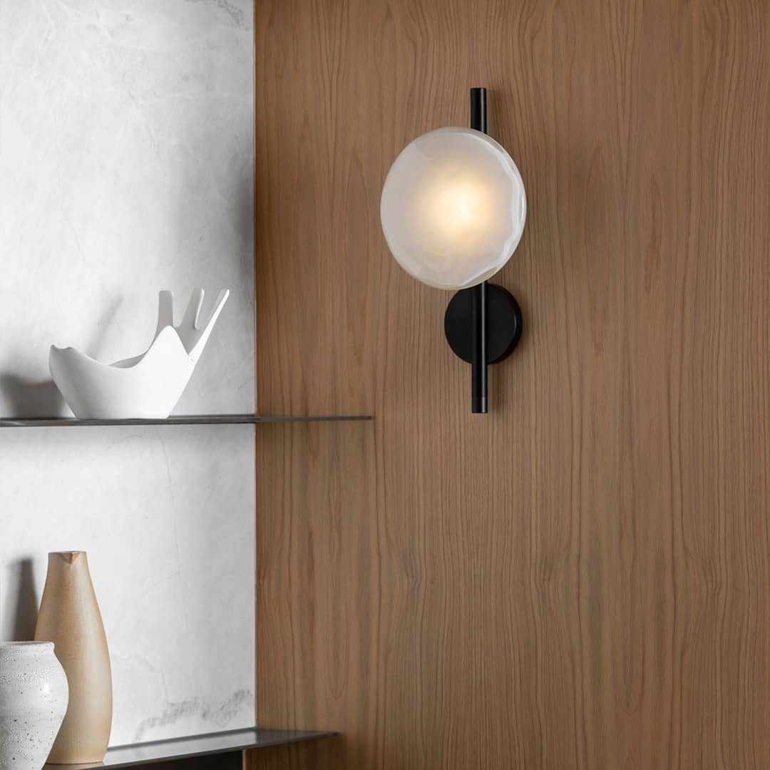 Skanto | Rund Glass Vegglampe i Skandinavisk Design