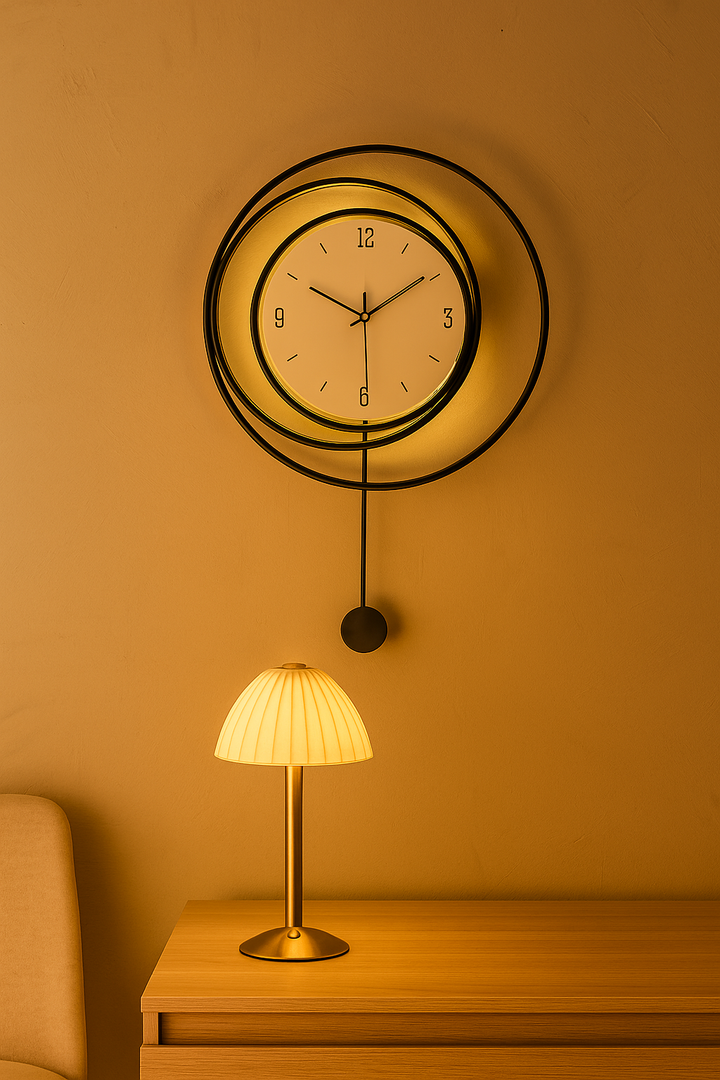 SilentGlow – Minimalist rund veggklokke med klare tall og stille bevegelse Skanto