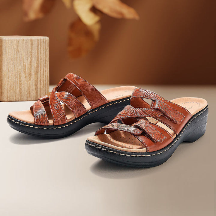 Skanto | Behagelige Kose Sandaler