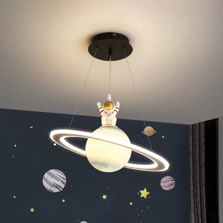 Barnas rom LED hengelampe - CosmoGlow | Skanto