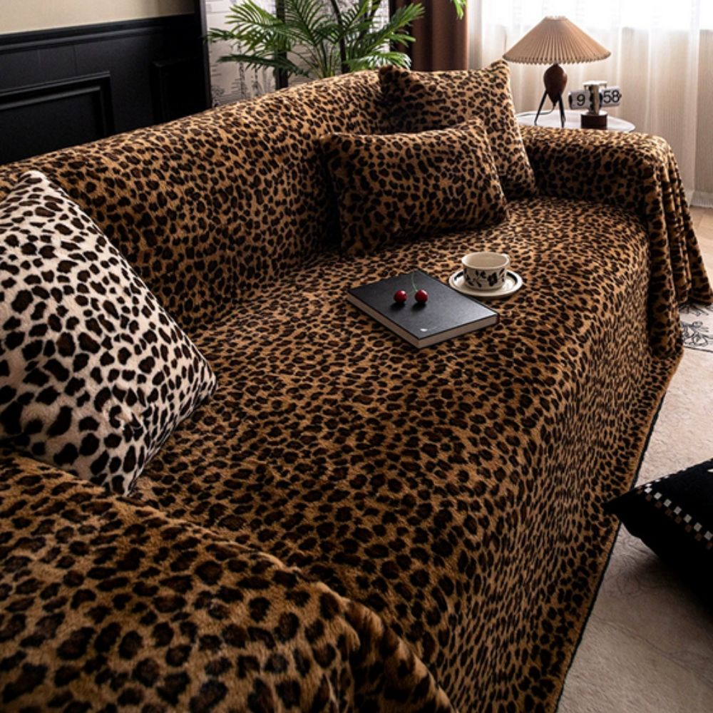 Skanto | Cozy Leopard Print Sofa Cover