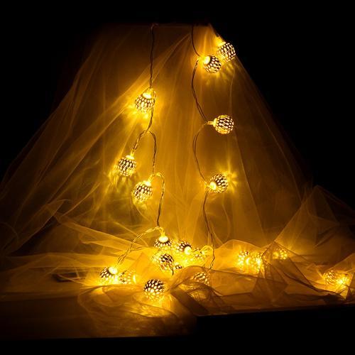 Skanto | Kreativt gyldent lys med runde kule LED-lamper