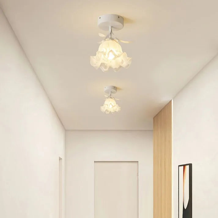 Skanto | Mini Pendellampe med Floral Motif Klassisk Eleganse i Moderne Form