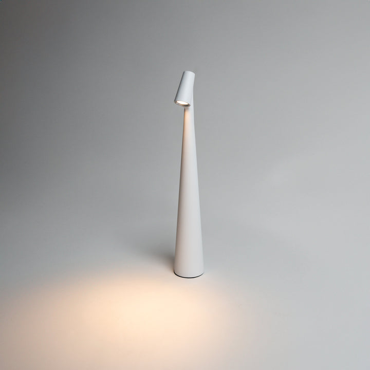 LumiSlim – Oppladbar LED Bordlampe i Stil Skanto