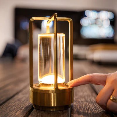 Retro Lampe - Elegant Belysning - Tidless Stil | Skanto