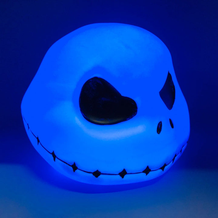 Skanto | Halloween Jack Skellington Nattlampe – Fargerik Anime Figur Lampe Ornament fra The Nightmare Before Christmas Festdekorasjon