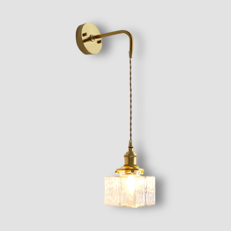 Skanto | RegalGlow – Royal-Inspirert Vegglampe for Raffinerte Rom