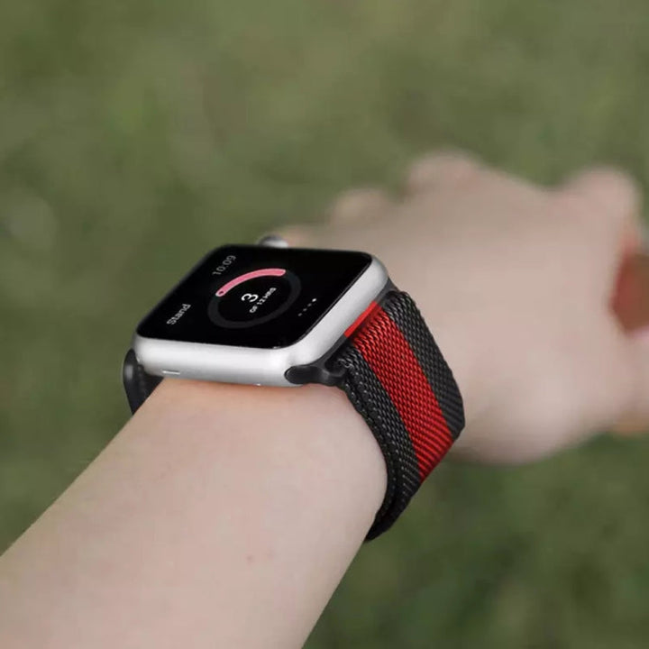 Skanto | Frerndorf | Milanese rustfritt stål klokkerem for Apple Watch Series 9&8&7 41mm / SE 3&SE 2&6&SE&5&4 40mm / 3&2&1 38mm (Brun)