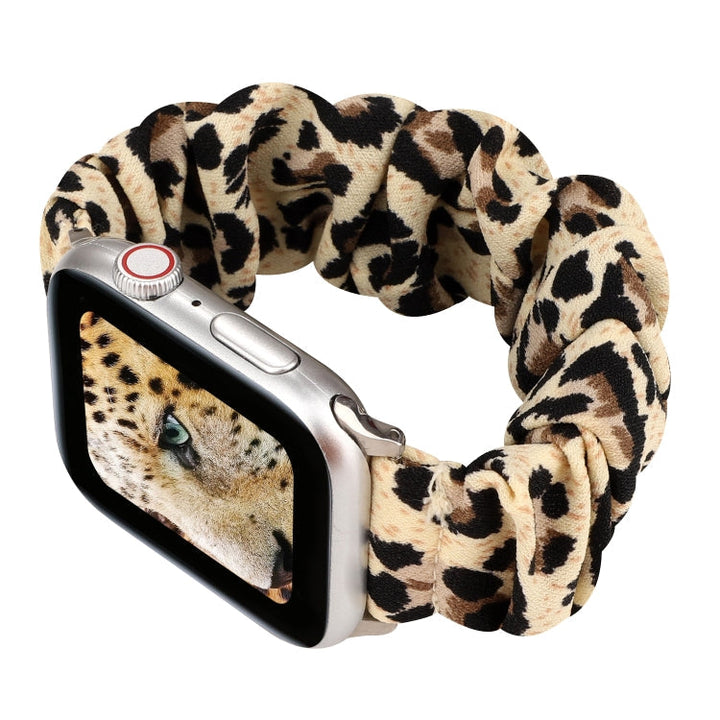 Skanto | For Apple Watch Series 9&8&7 41mm / SE 3&SE 2&6&SE&5&4 40mm / 3&2&1 38mm Stoff + Rustfritt Stål Hår Ring Klokke Band (Leopardmønster)
