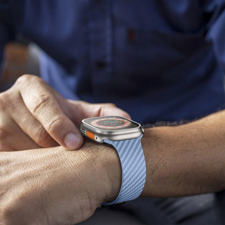 Skanto | For Apple Watch Ultra 2 49mm Karbonfiber Magnetisk Svart Spenne Armbånd (Lys Blå Svart)