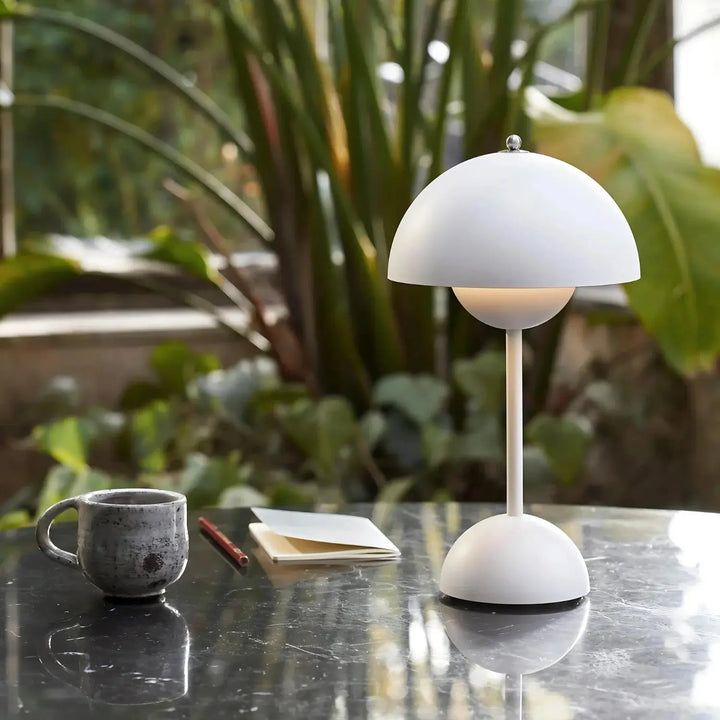 Skanto | FrostLight - Moderne Bordlampe