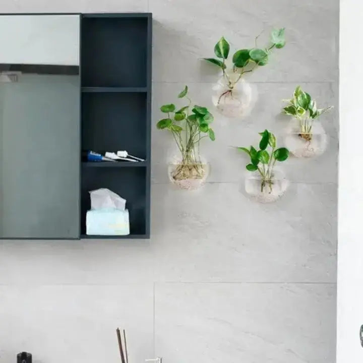 Elegant glassveggvase – minimalistisk planteholder
