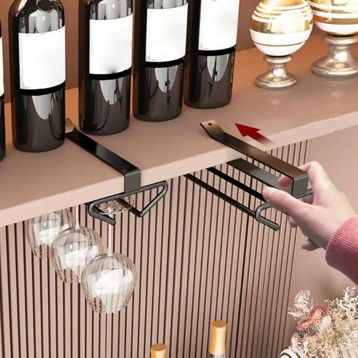 Elegant vinglassholder for montering under skap
