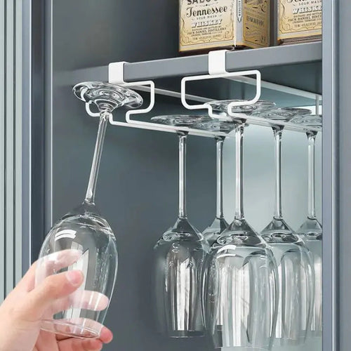 Elegant vinglassholder for montering under skap